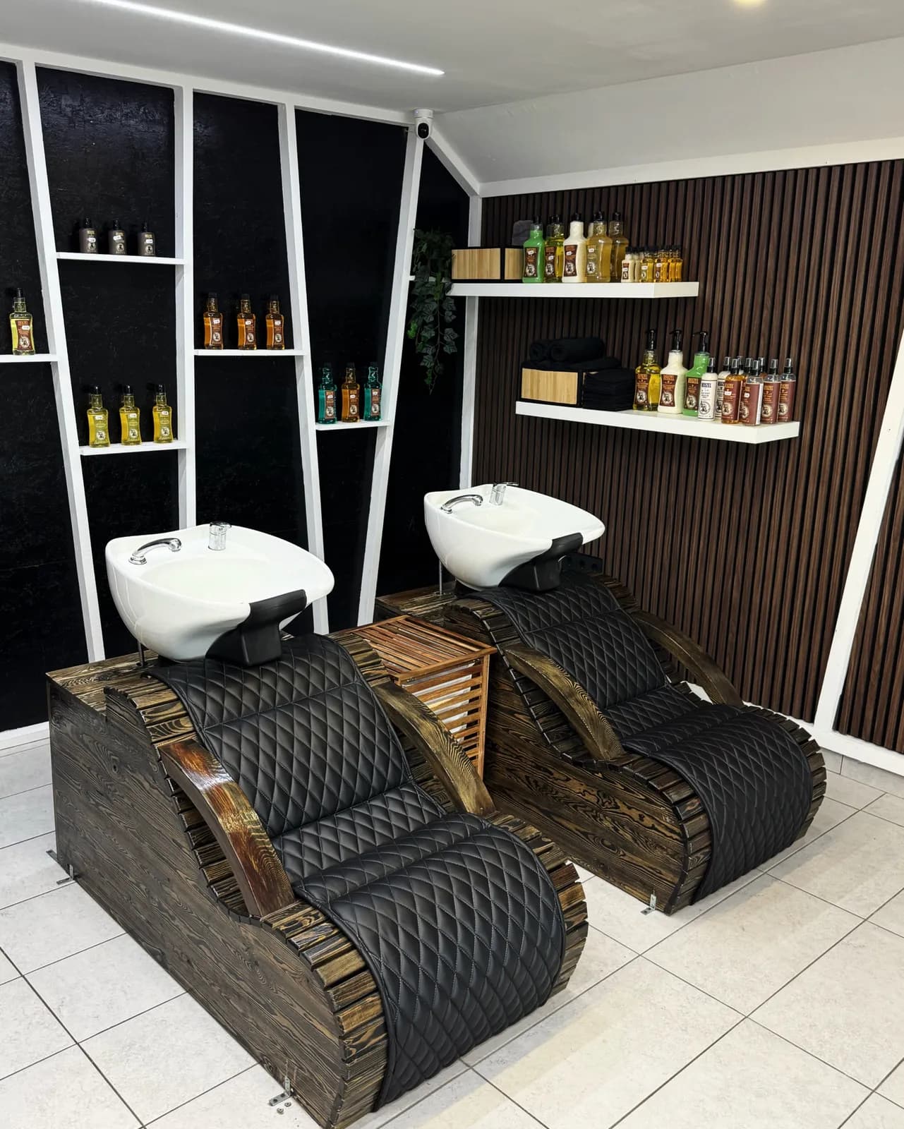 Kyki's Barber 4