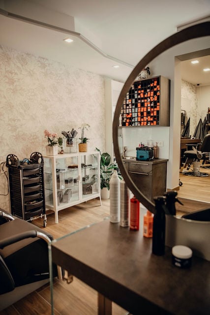 Niki's Hair Studio gallery 2